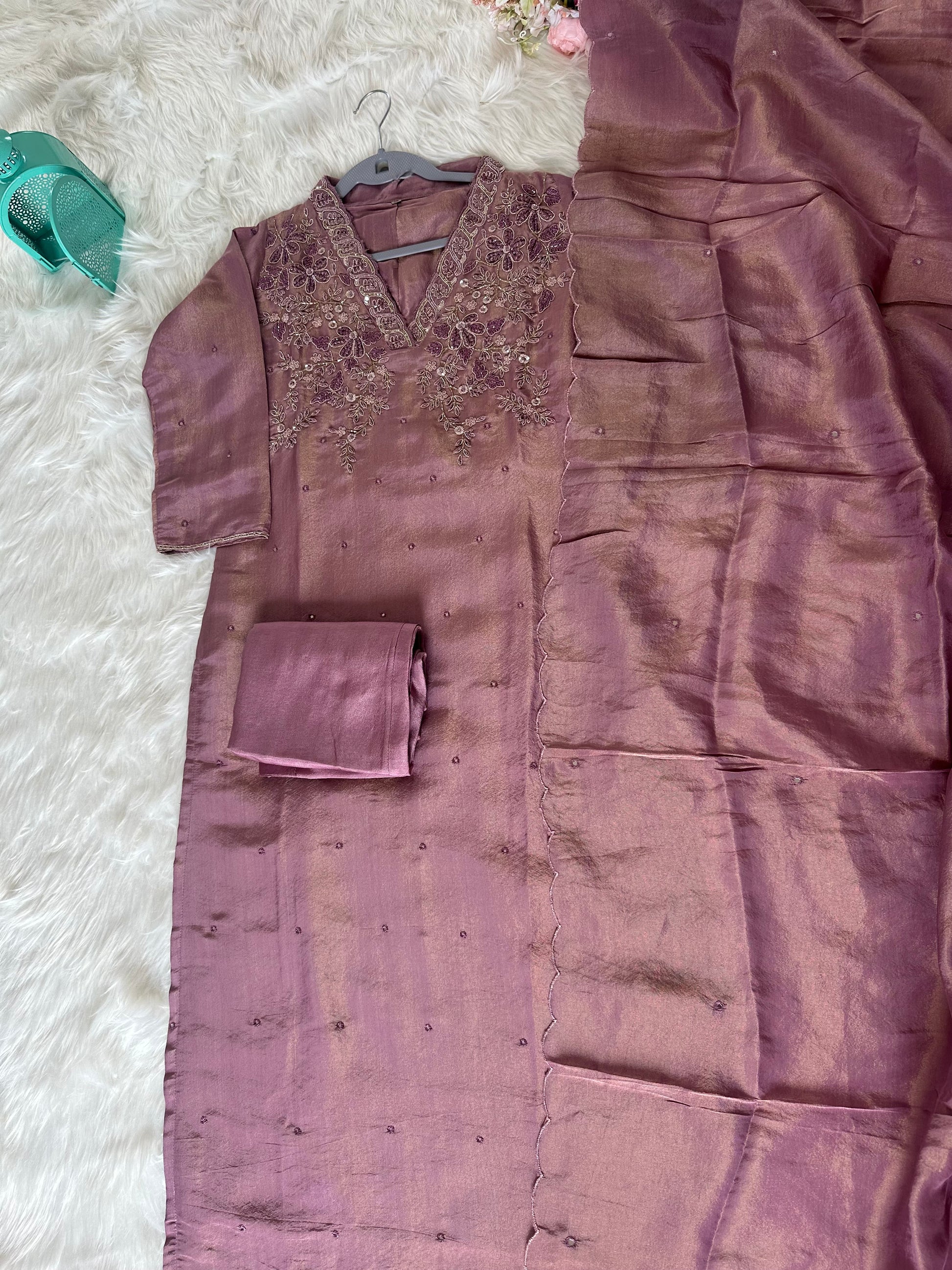 K178 - Tissue silk Kurti with kurti with dupatta - Dithya.in