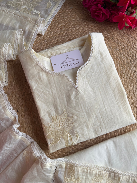 K006 - Crushed muslin embroidered straight Kurti with pants and dupatta