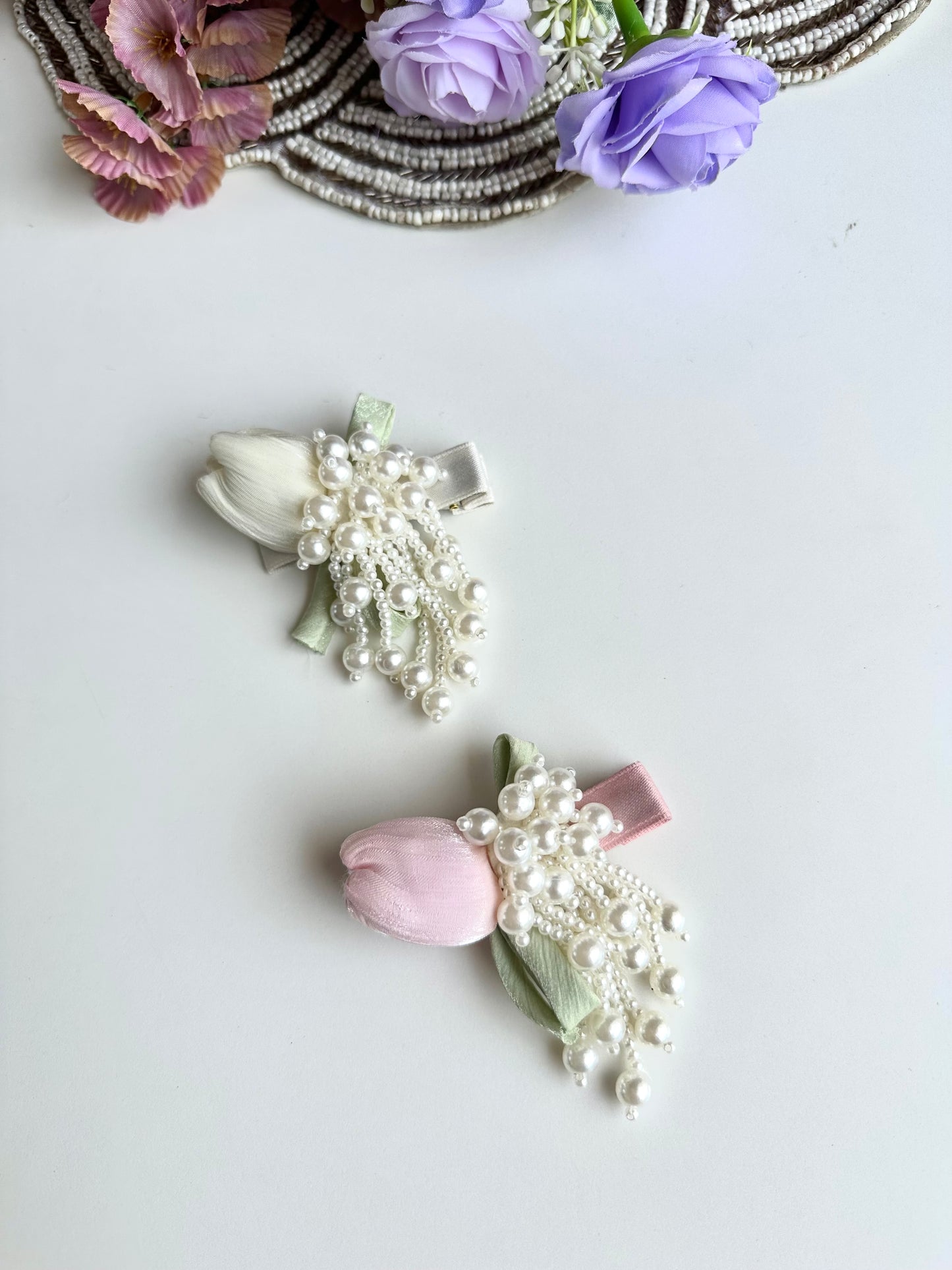 A028 - Pearl Tulip hair clip ( per piece )