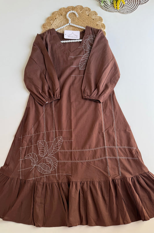 K690 - Mul cotton embroidered gown