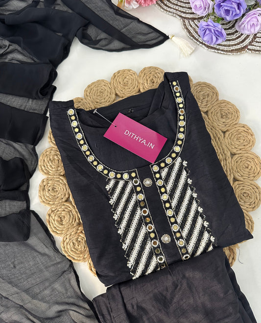 D079 -Dola silk straight kurti with pants and dupatta