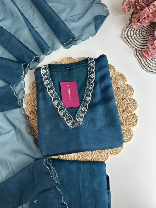 D025 -Dola silk straight kurti with pants and dupatta
