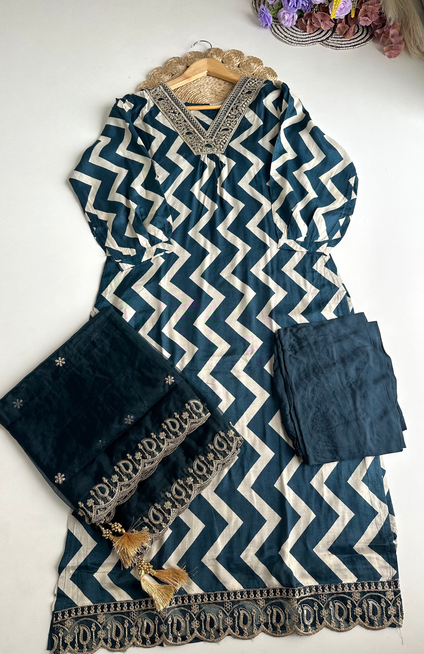 D195 - Russian silk straight kurti with pants and dupatta