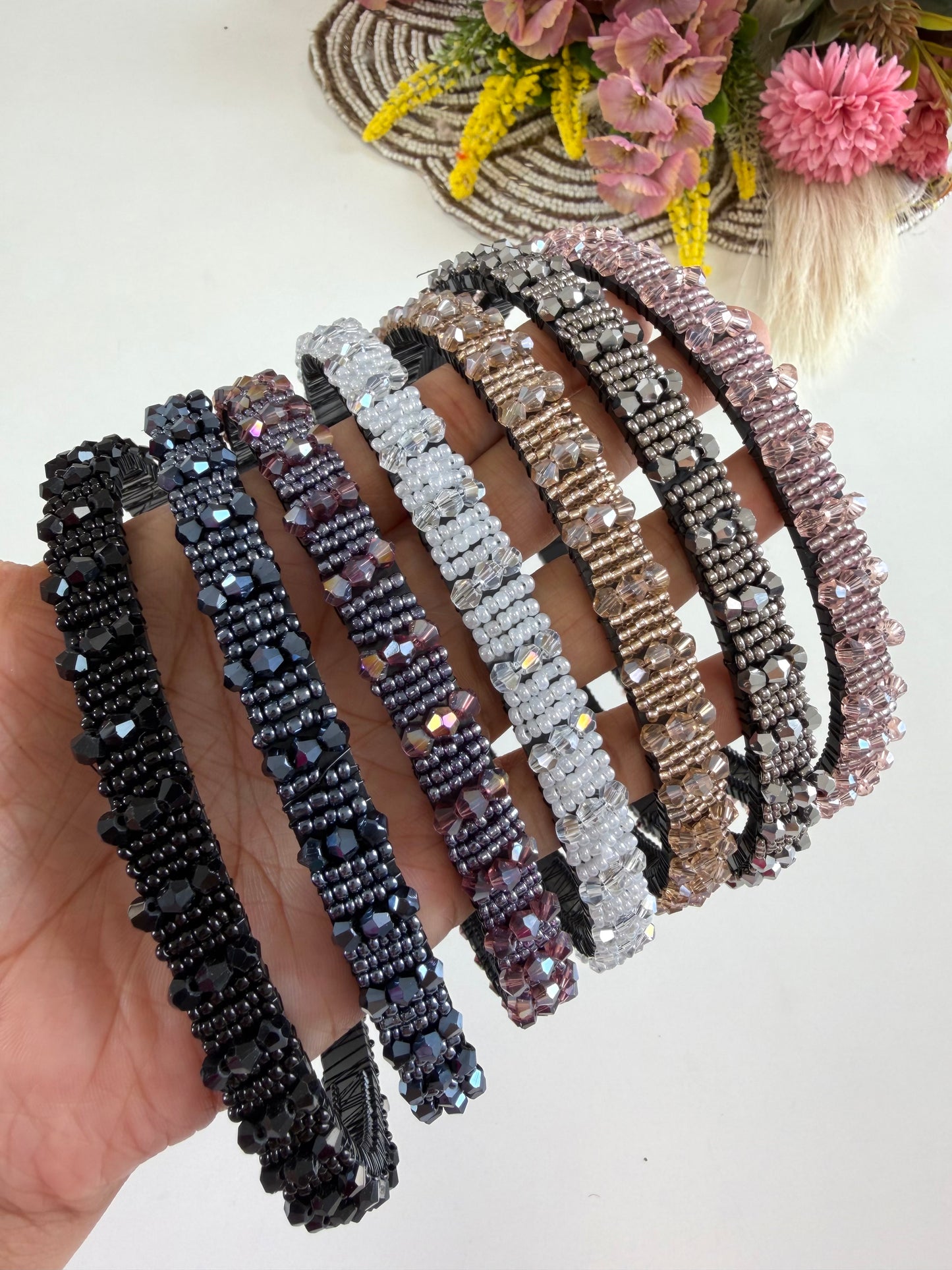 A068 - Beaded hairband in 7 colours (price for each)