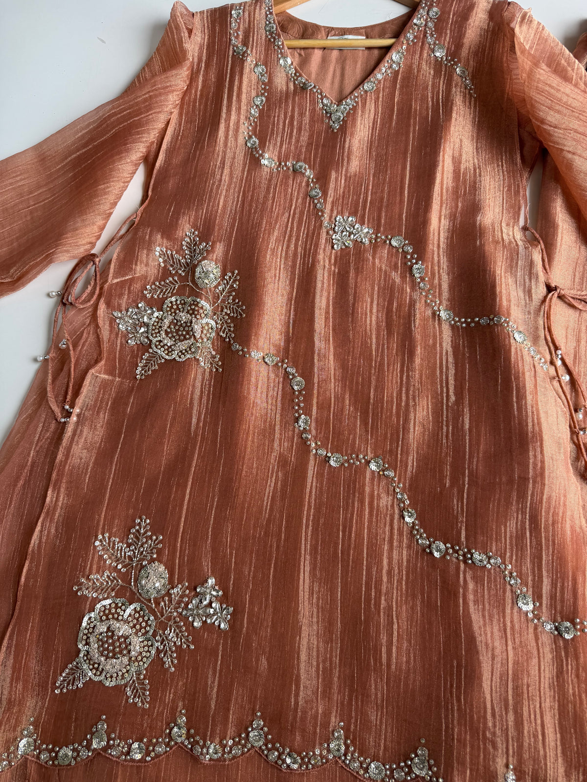K617 - Crush tissue silk handwork coord set