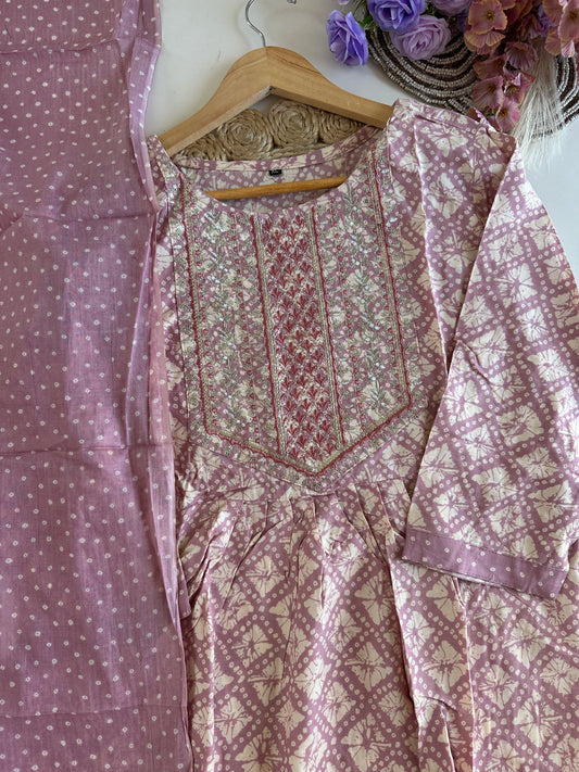 D351 - Muslin Alia cut Anarkali with pants and dupatta