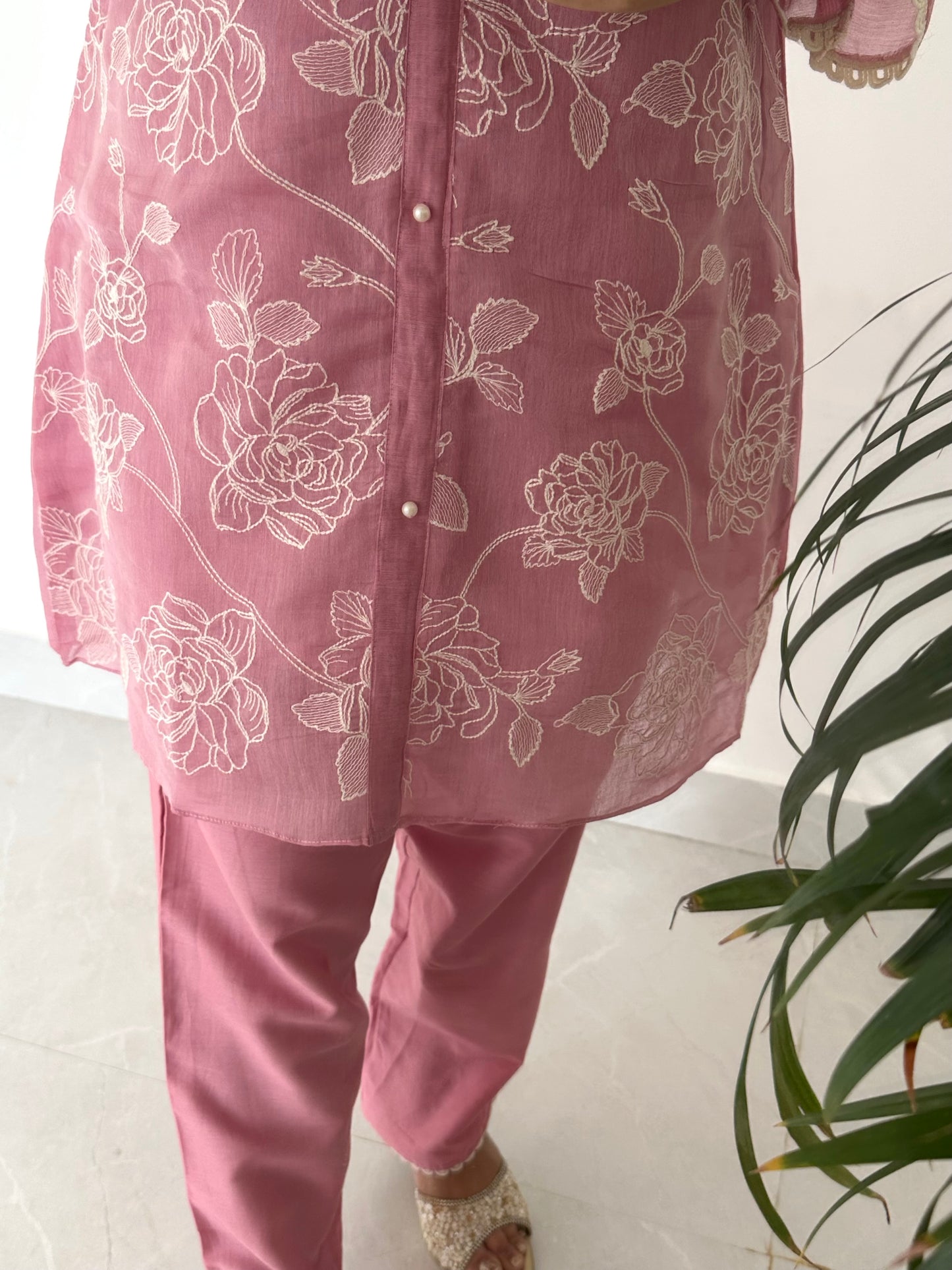 K039 - Mul Chanderi embroidered coord set