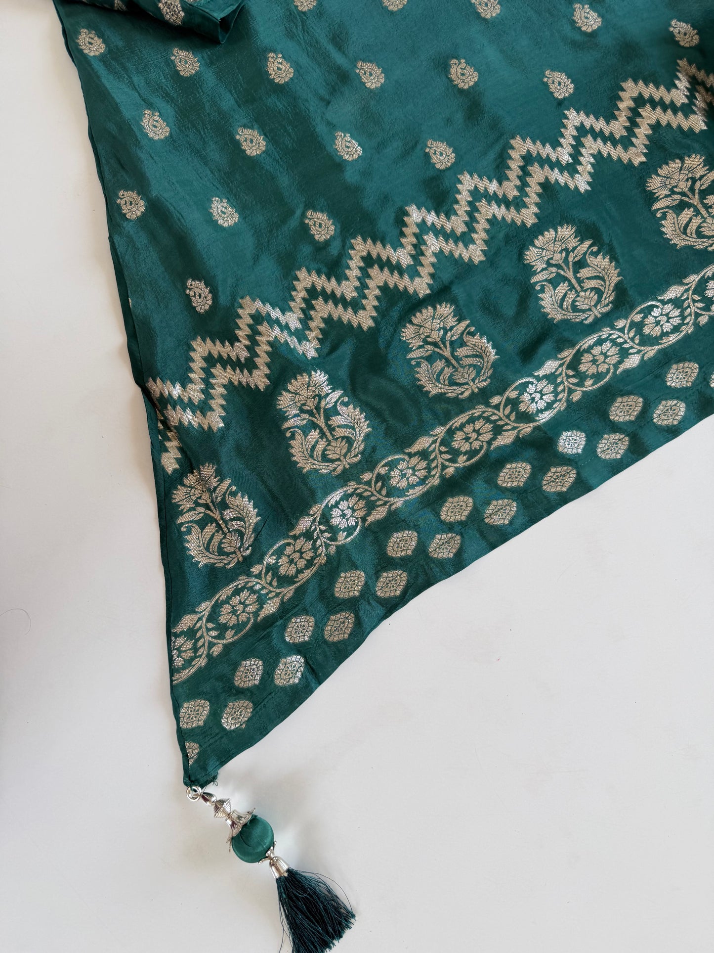 K176 - Russian silk handwork coord set