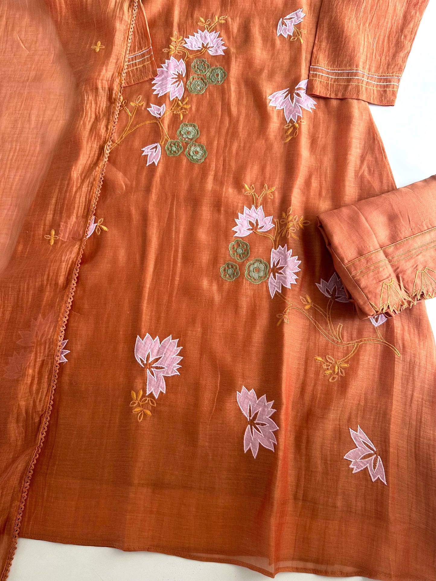 K425 - Mul Chanderi appliqué work Aline Kurti with pants and dupatta