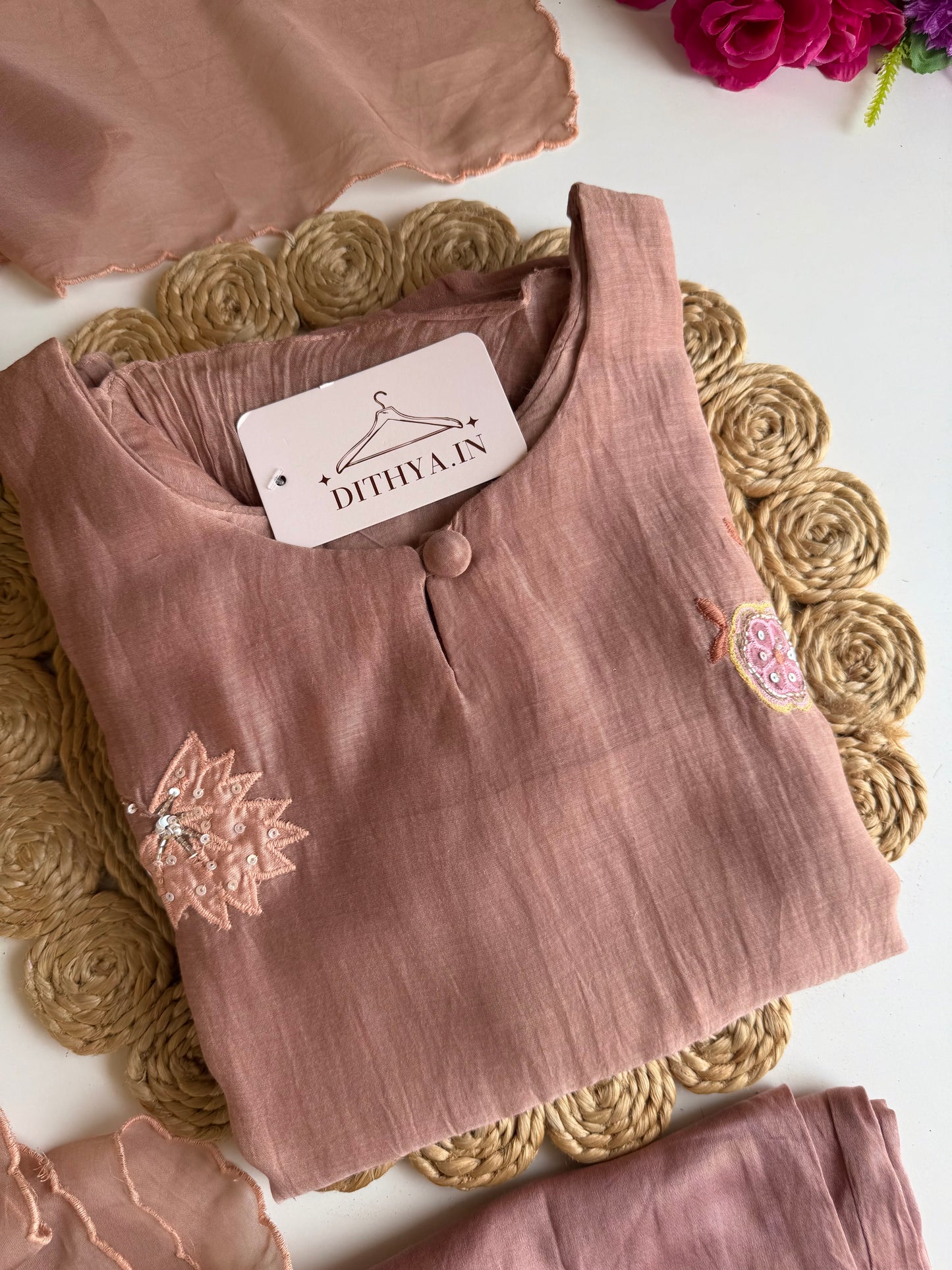 K630 - Mul chanderi appliqué Aline Kurti with pants and dupatta
