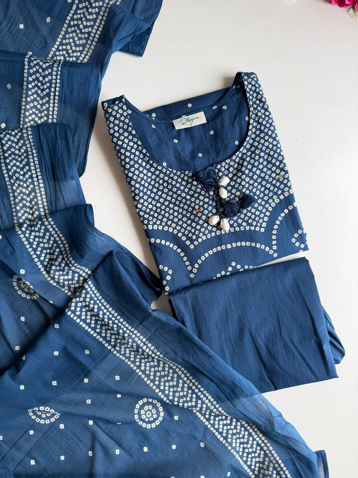 K643 - Mul cotton bandhini straight Kurti with pants and dupatta