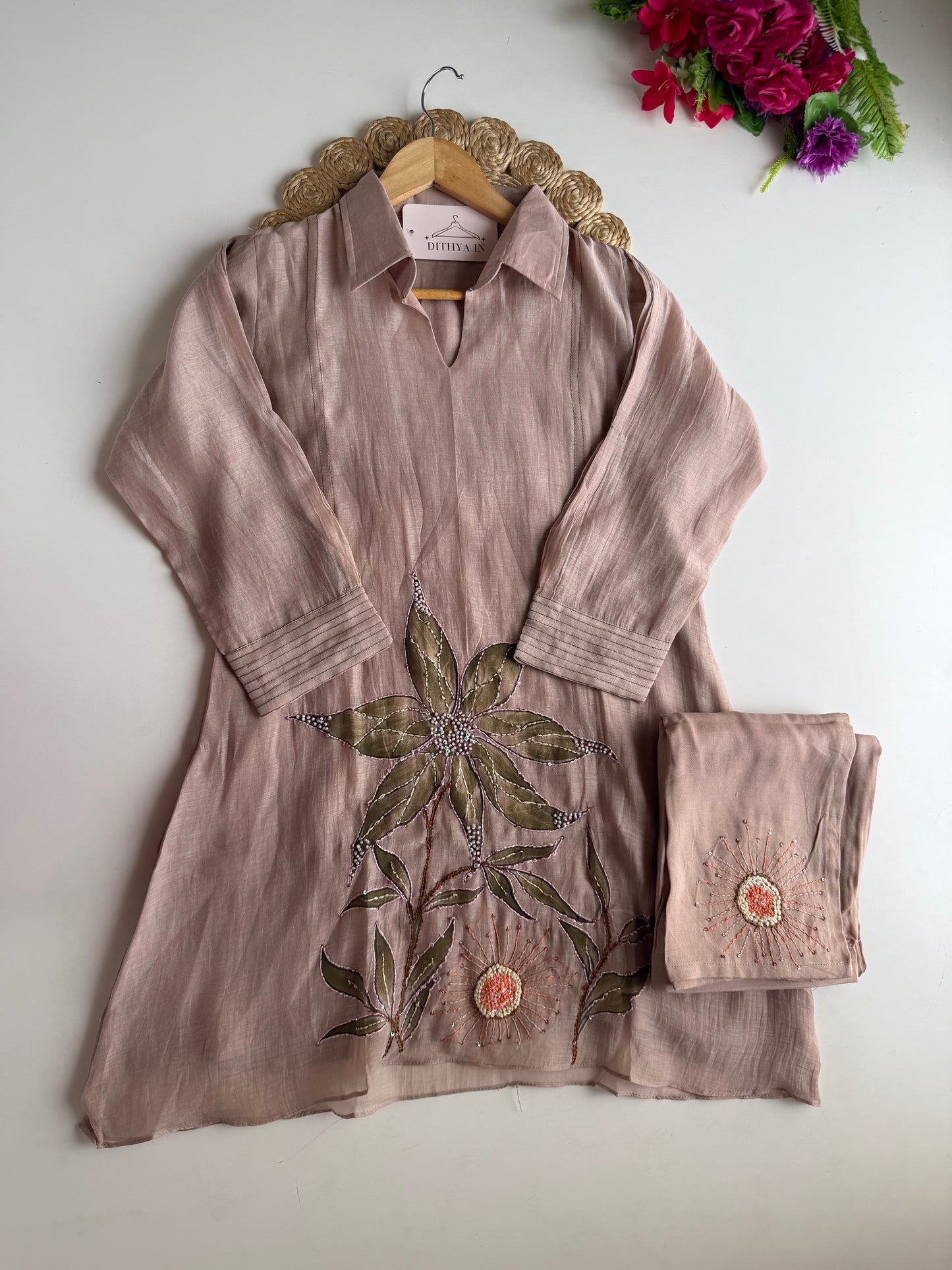 K137 - Mul chanderi embroidered coord set