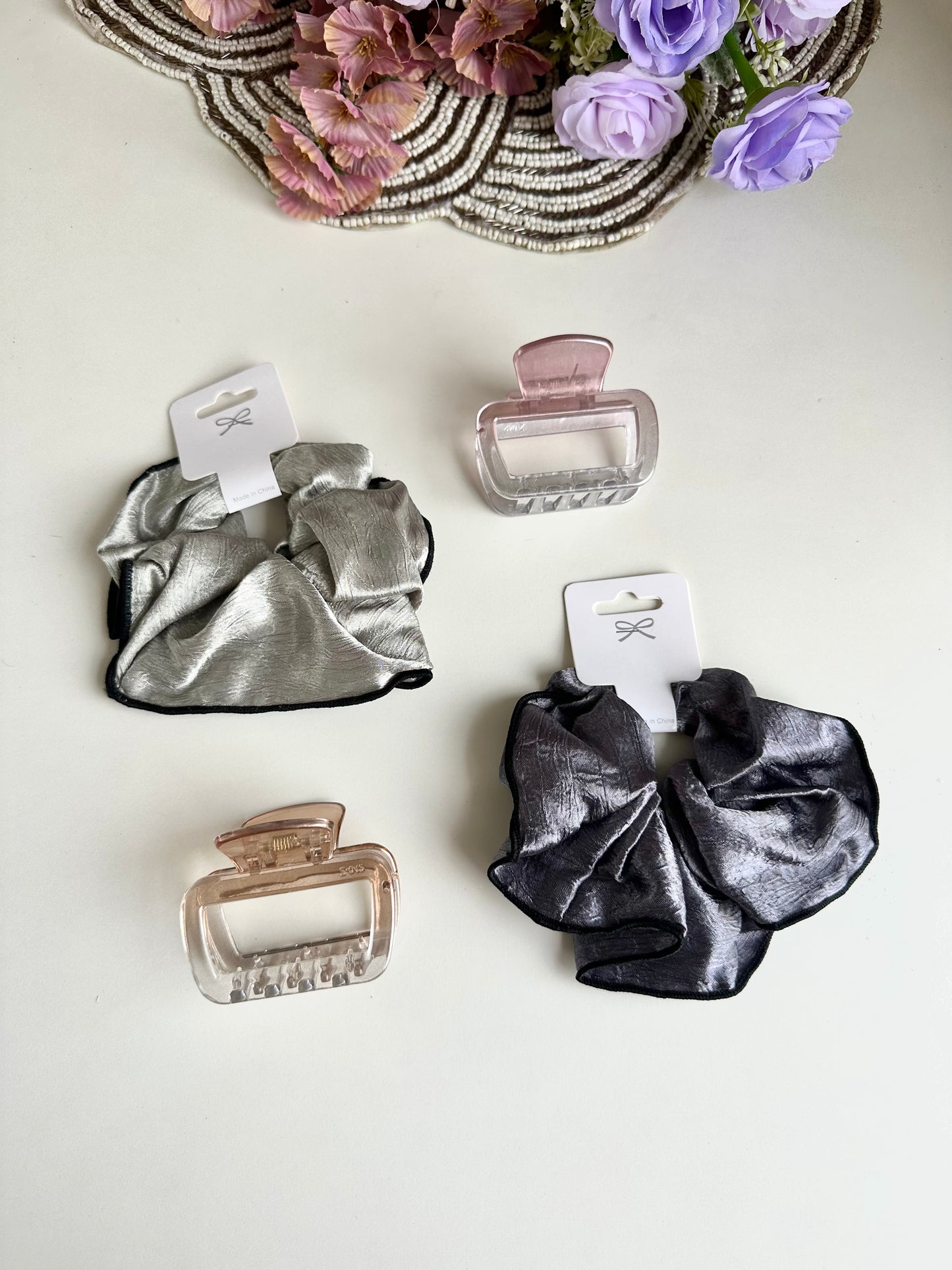 A040 - Combo - 2 Hair scrunchies & 2 Hair clip