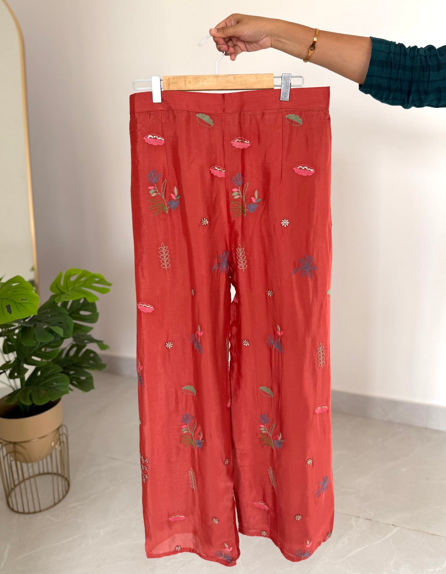 K085 - Pure Chinnon handwork floral coord set in 2 colours