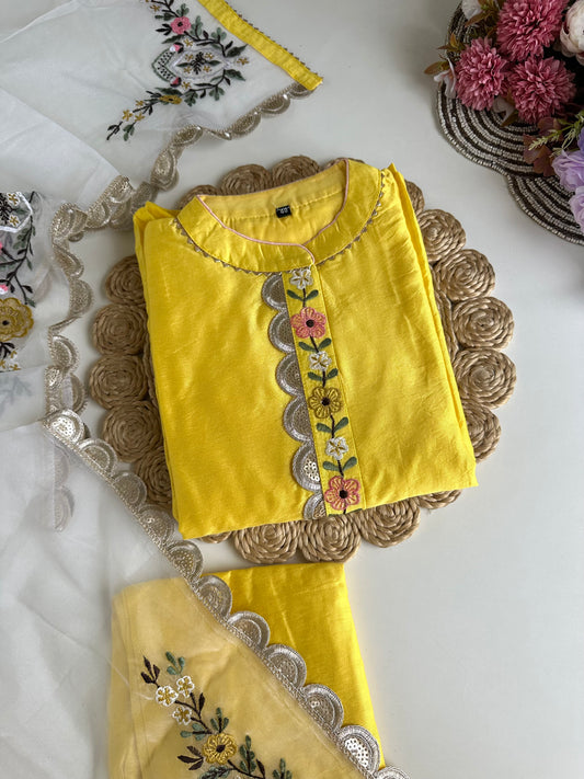 D061 -Dola silk straight kurti with pants and dupatta