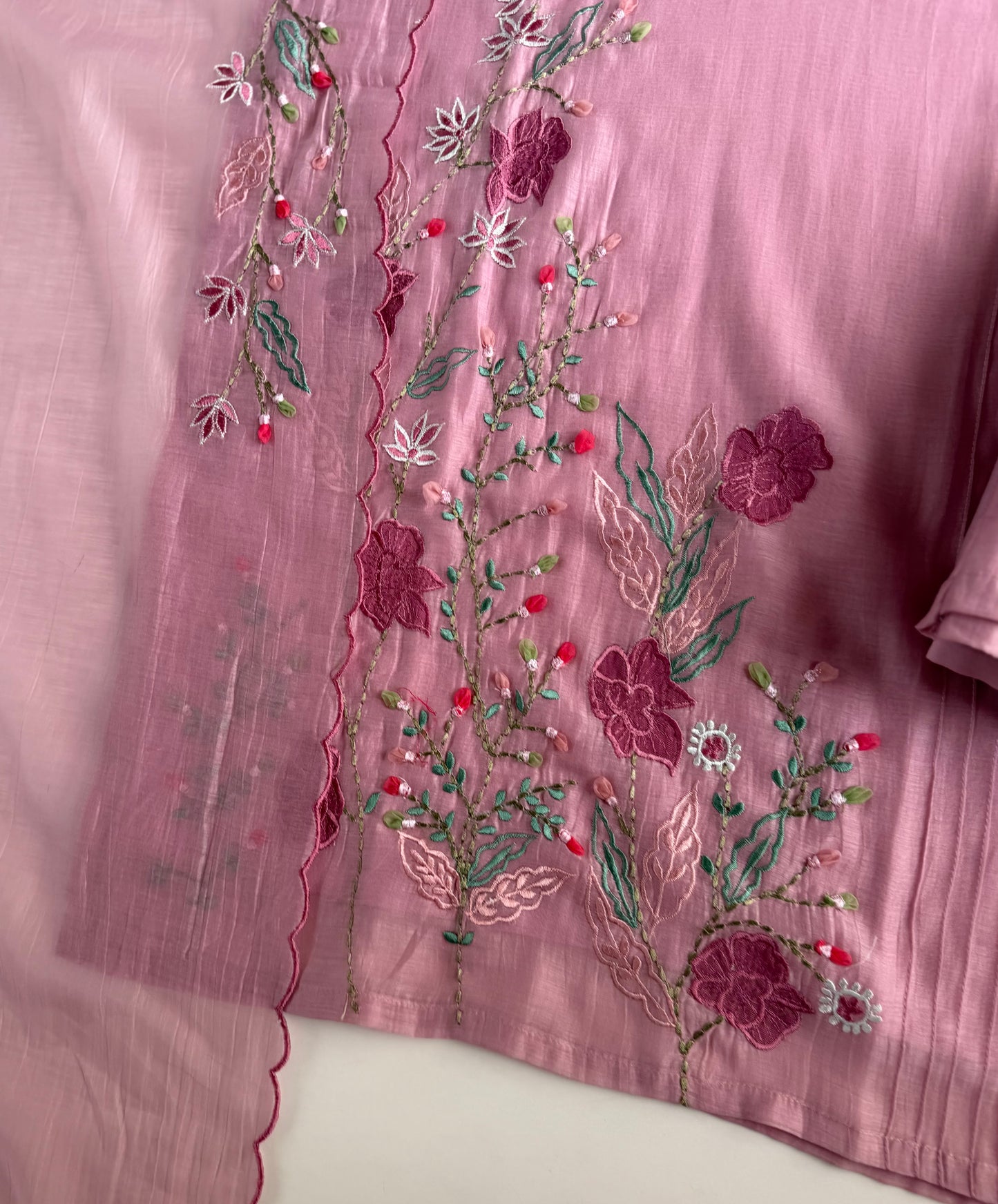 K600 - Mul chanderi 3d appliqué work straight Kurti with pants and dupatta