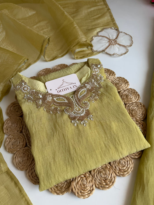 K021 - Crush tissue handwork short Kurti with divider pants and dupatta