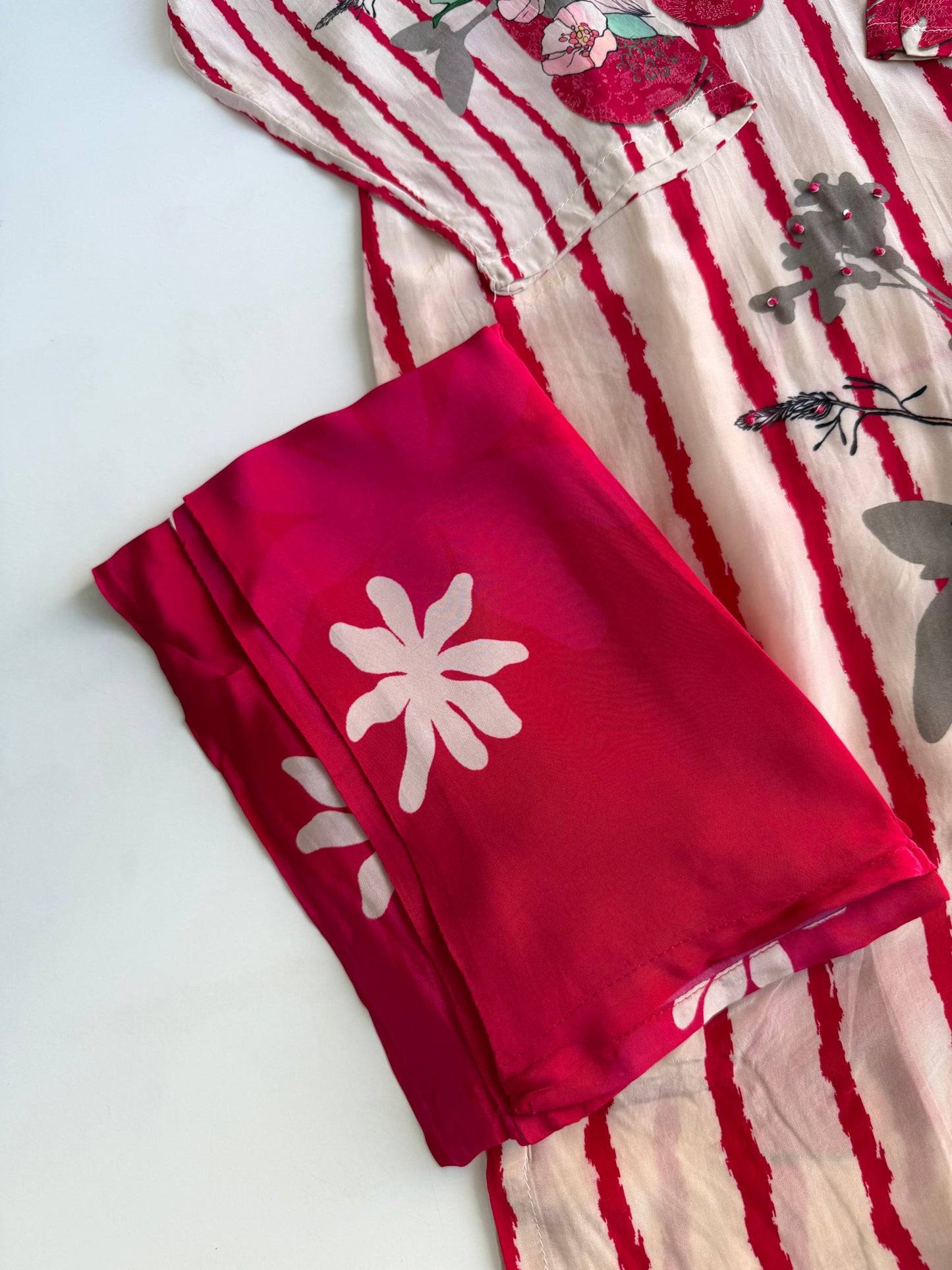 K579 - Pure crape floral coord set