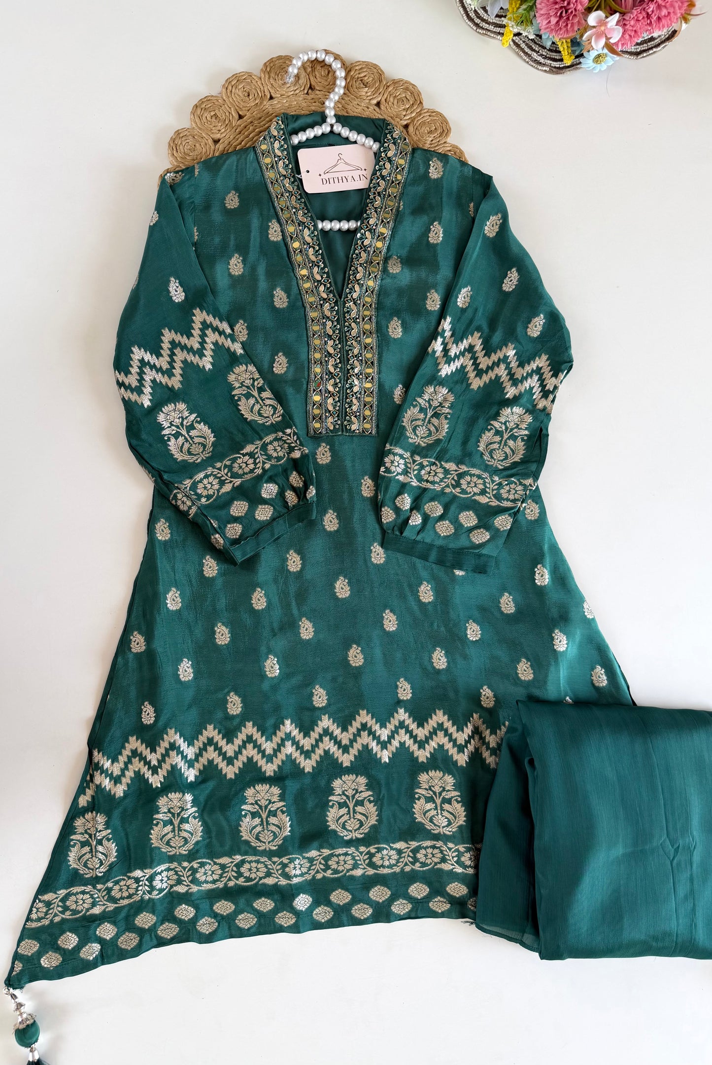 K176 - Russian silk handwork coord set
