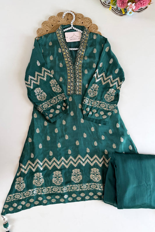 K176 - Russian silk handwork coord set