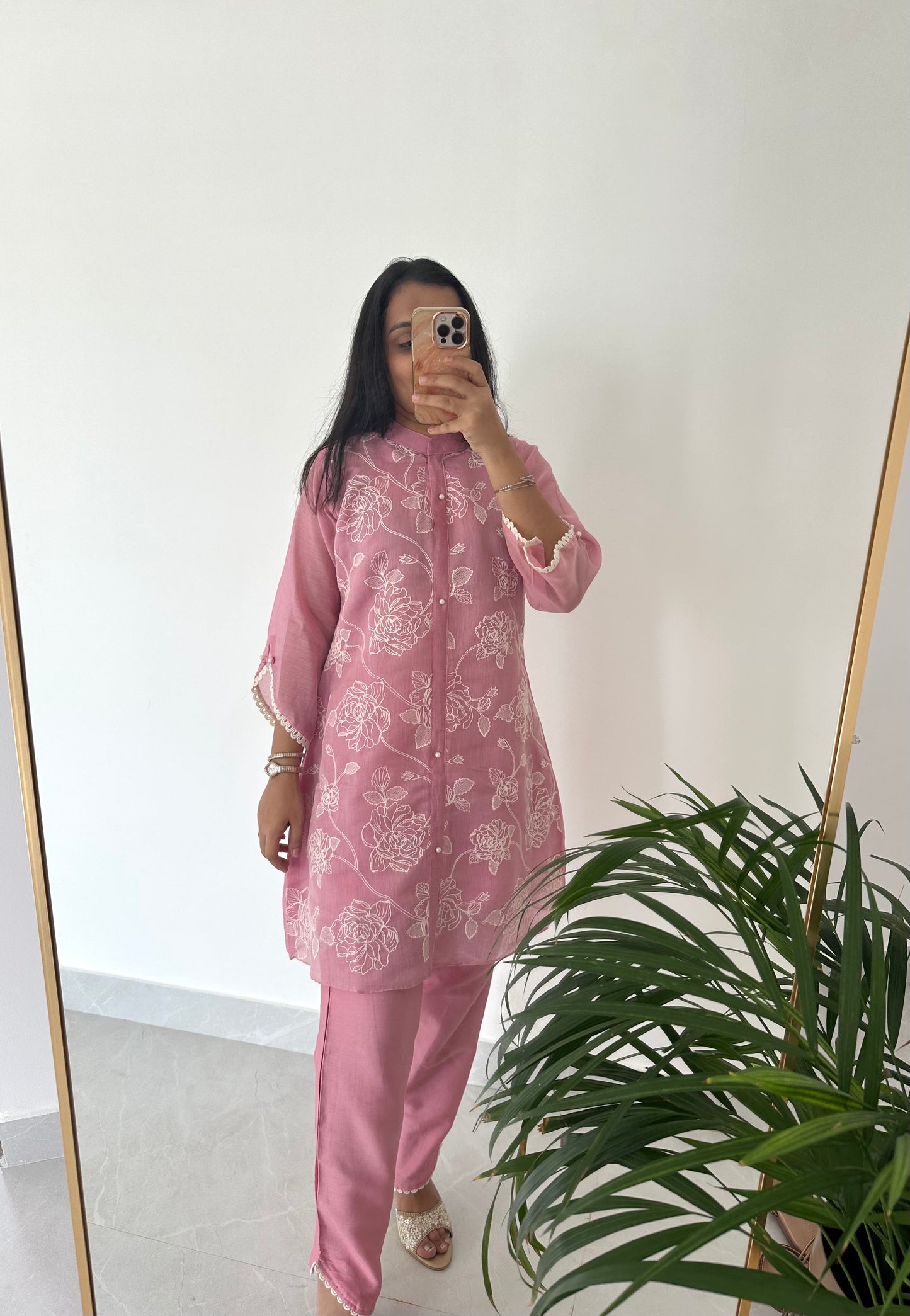 K039 - Mul Chanderi embroidered coord set