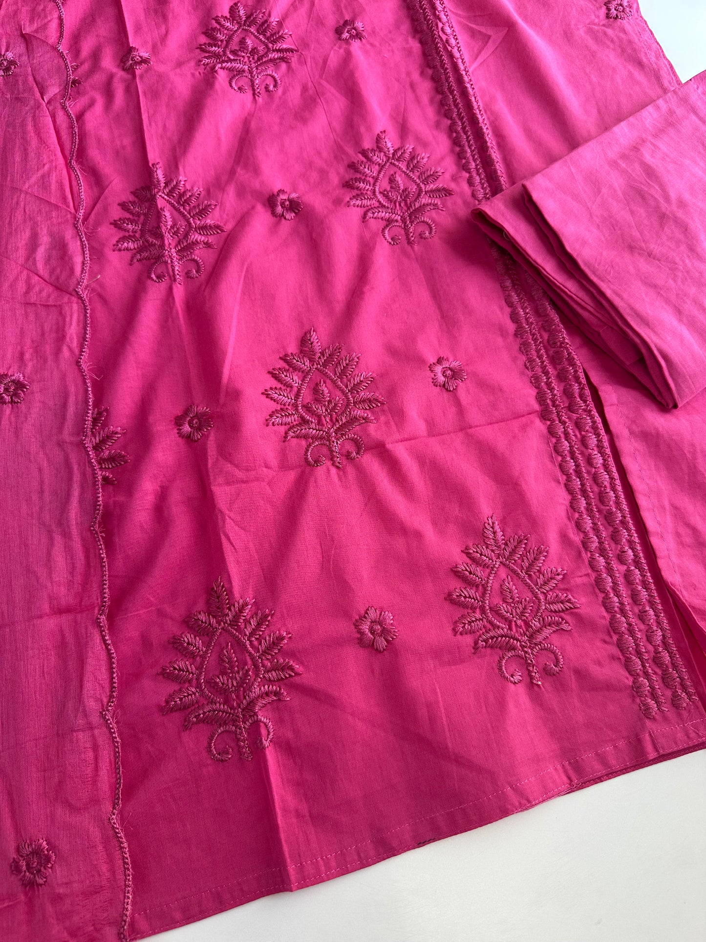 K467 - Mul cotton chikankari straight Kurti with pants and dupatta