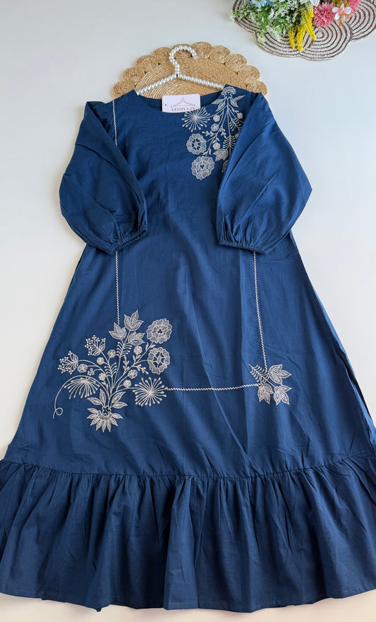 K692 - Cotton embroidered gown