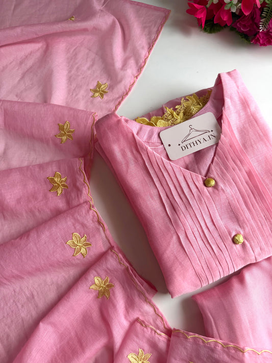 K622 - Mul chanderi appliqué embroidered Anarkali with pants and dupatta