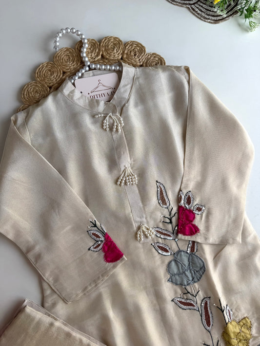 K626 - Tissue silk appliqué handwork coord set