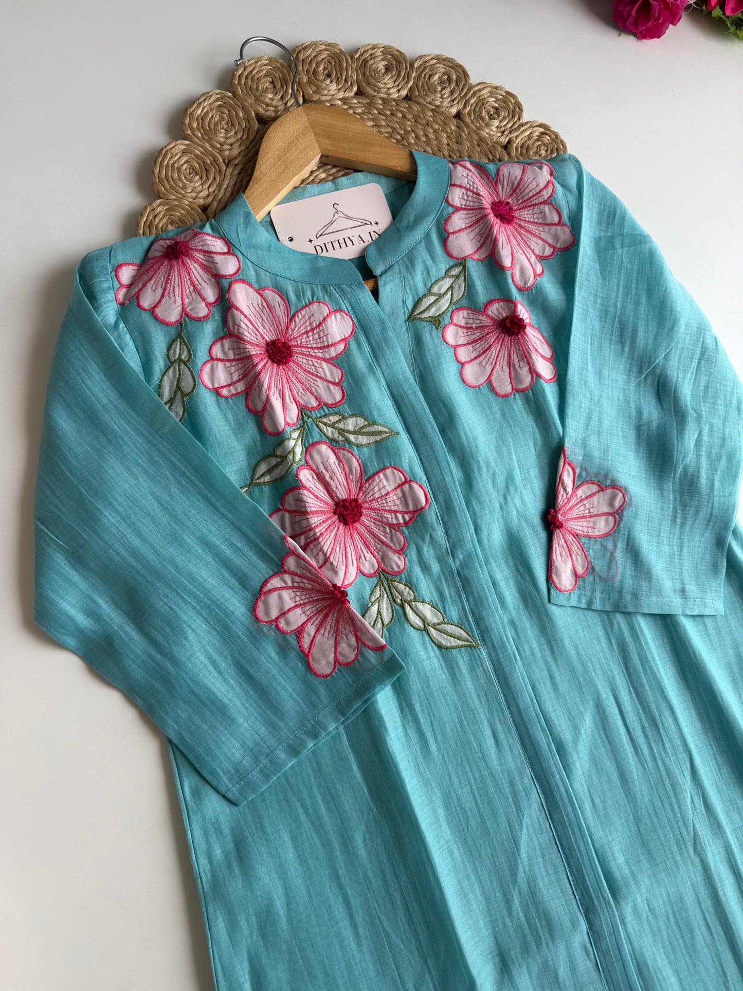 K082 - Mul chanderi embroidered coord set