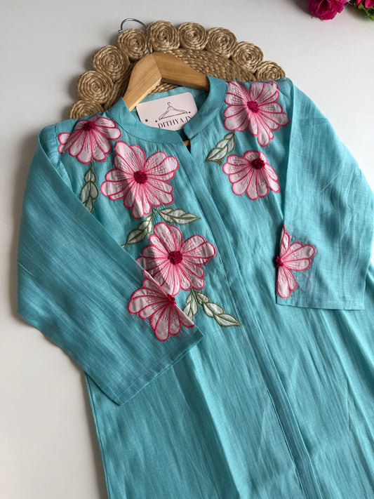 K082 - Mul chanderi embroidered coord set