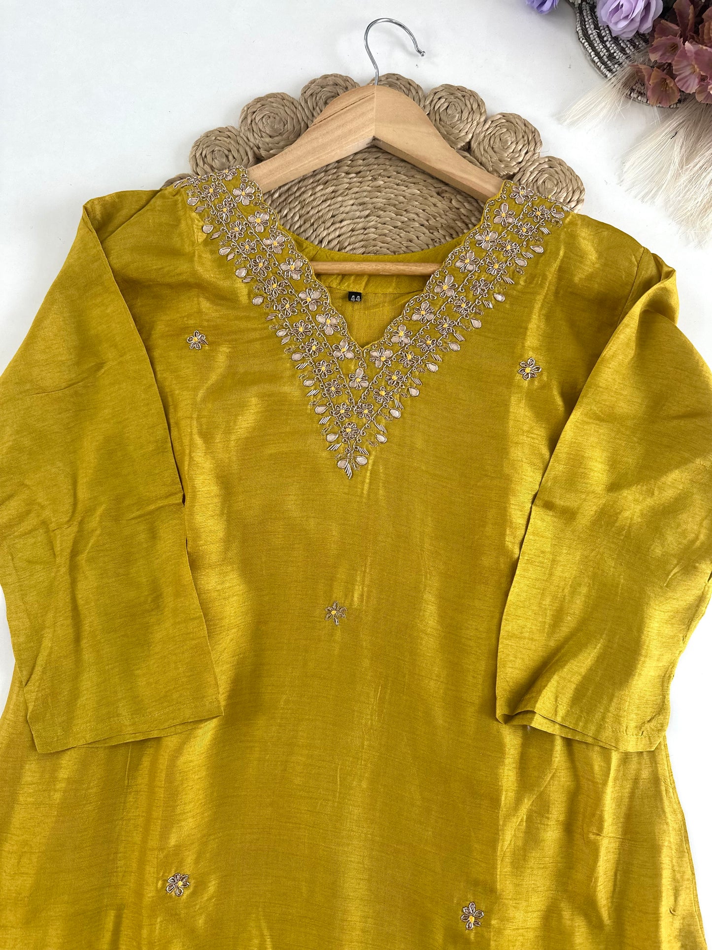 D215 - Dola silk straight kurti with pants and dupatta