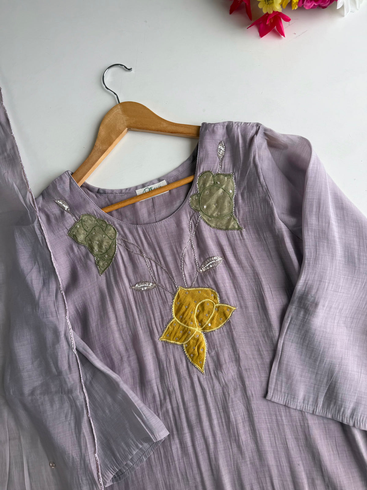 K131 - Surat mul chanderi appliqué handwork straight Kurti with pants and dupatta