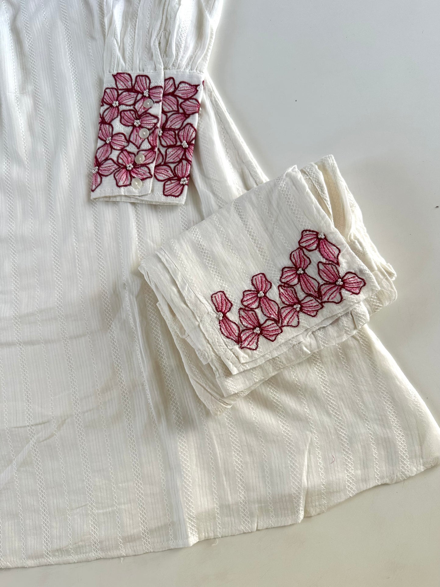 K688 - Mul cotton embroidered coord set