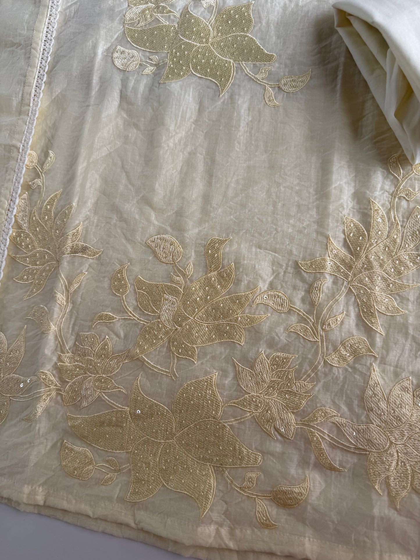K006 - Crushed muslin embroidered straight Kurti with pants and dupatta