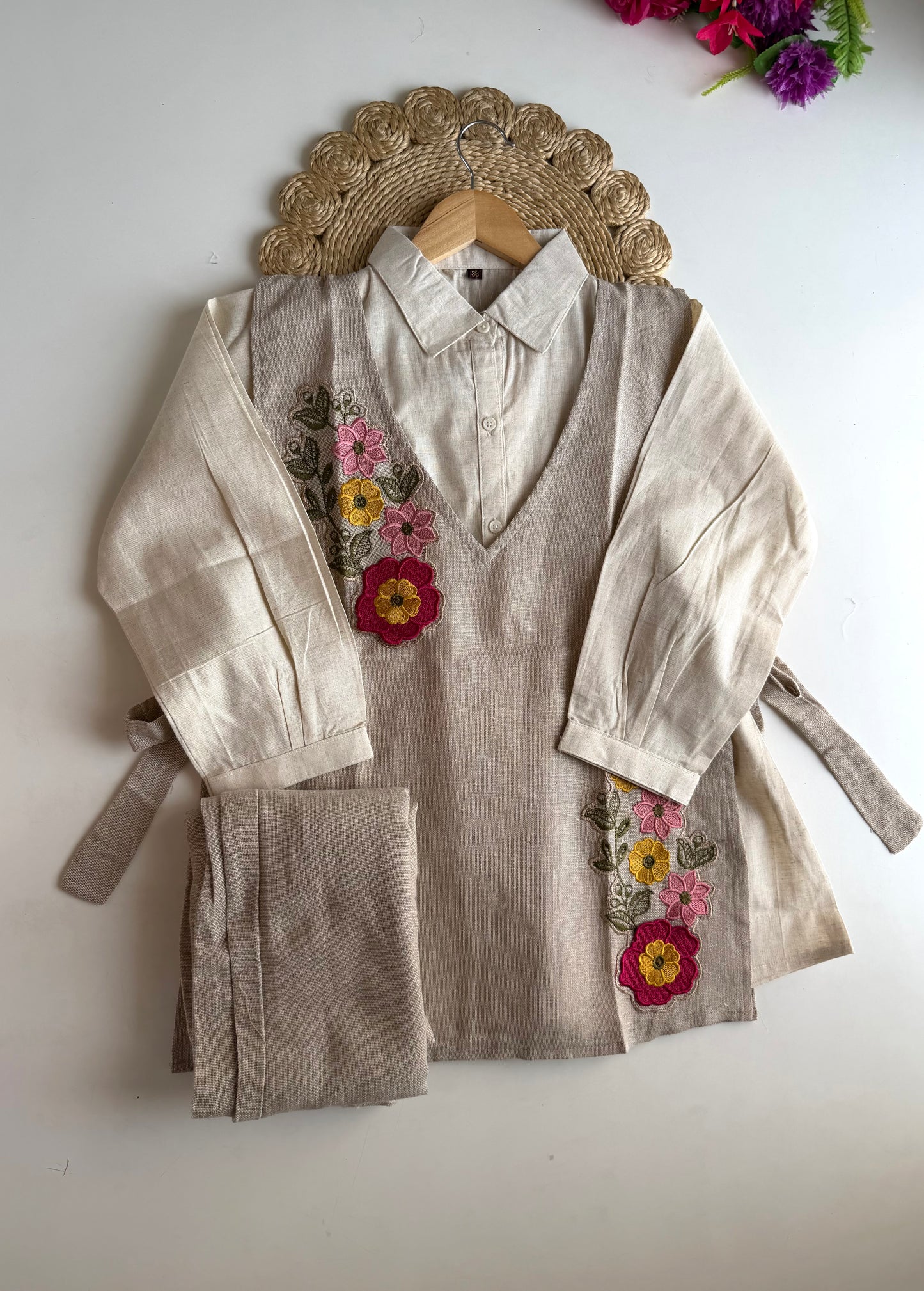 K083 - Jute linen embroidered coord set