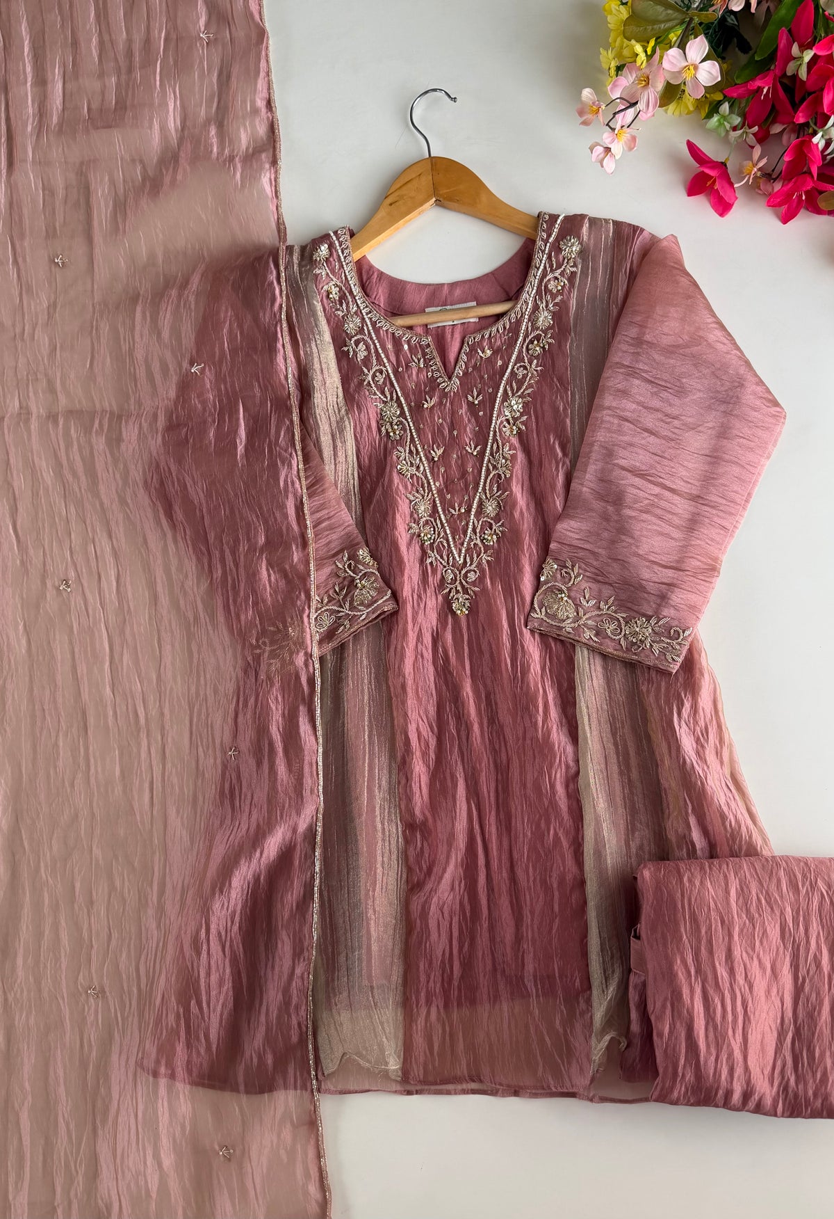 K587 -Crush tissue silk handwork short Kurti with divider pants and dupatta
