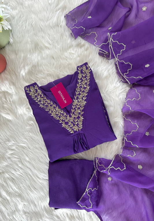 K259 - Mul Chanderi zardosi Aline Kurti with pants and dupatta