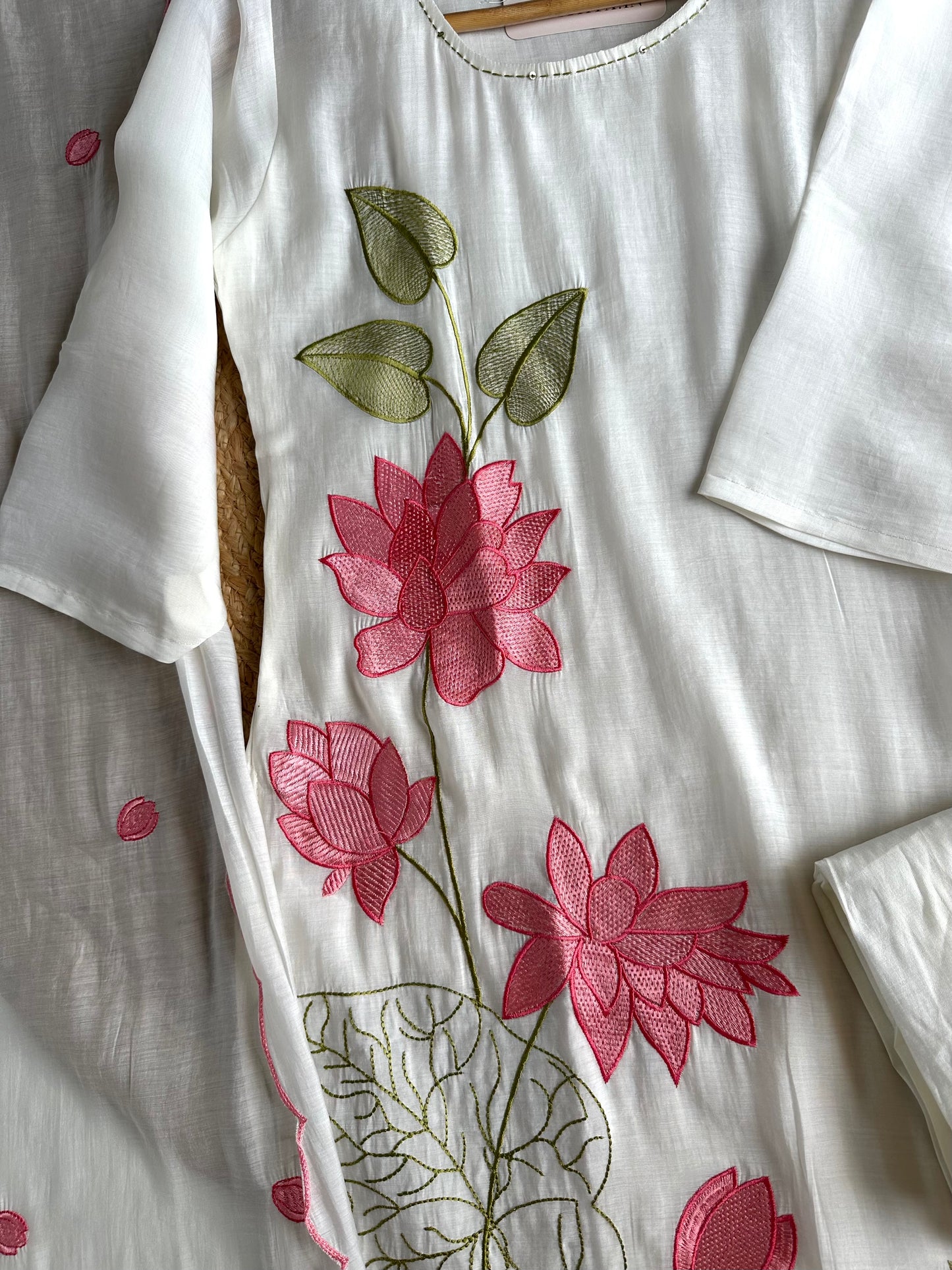K160 - Muslin embroidered straight Kurti with pants and dupatta