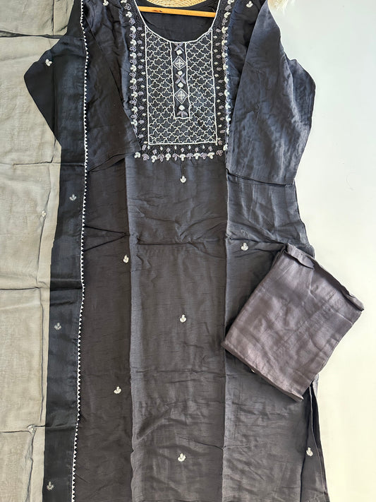 D379 - Dola silk straight kurti with pants and dupatta