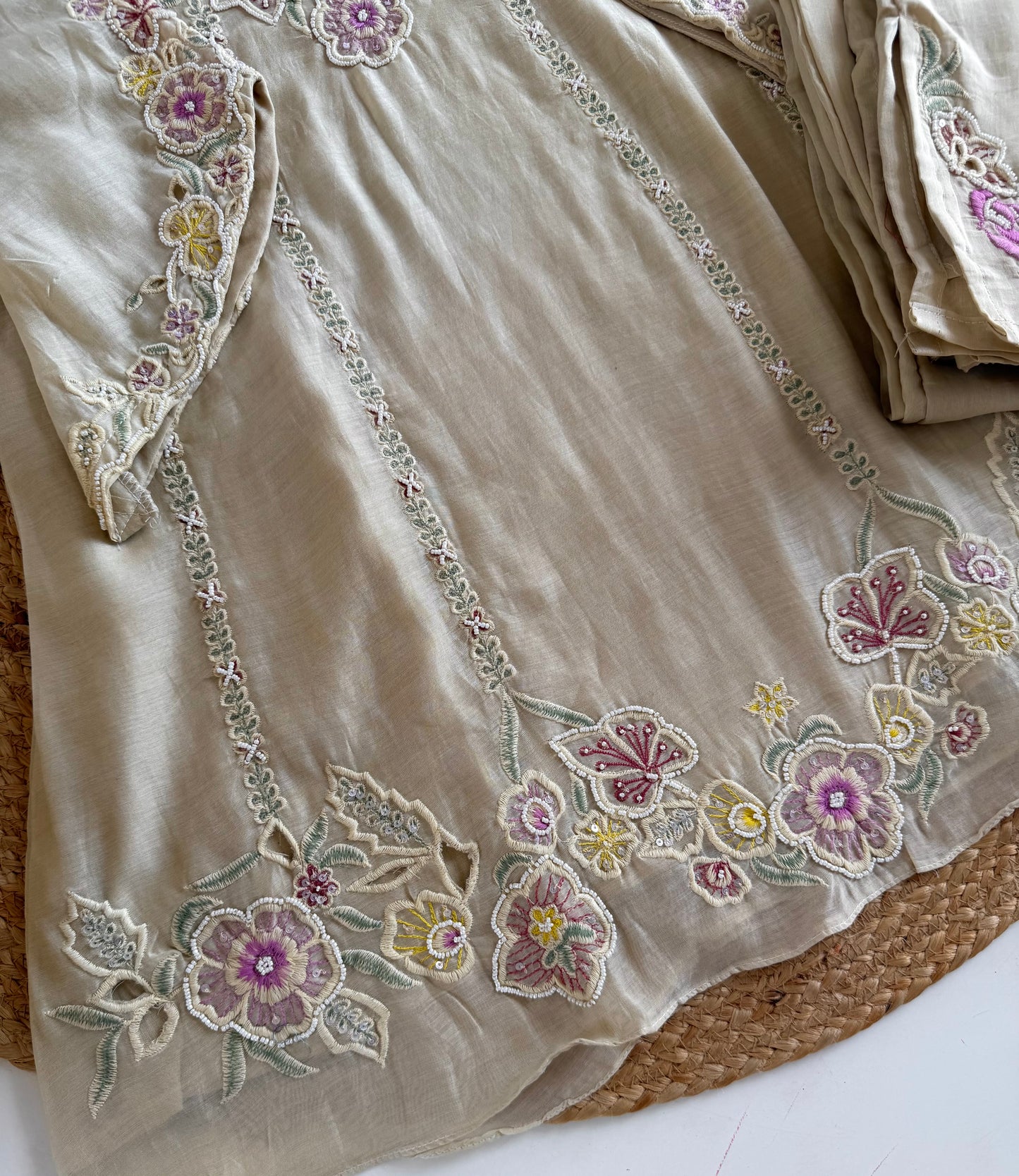 K353 - Premium Mul chanderi handwork coord set