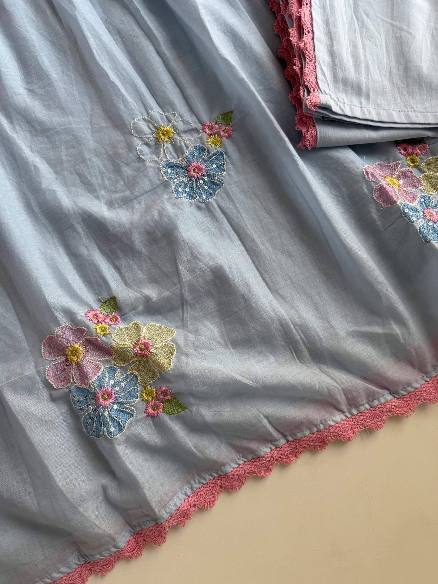 K592 - Mul chanderi embroidered coord set