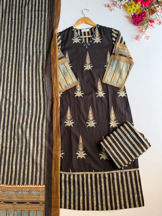 K727 - Mul cotton printed straight Kurti with pants and dupatta