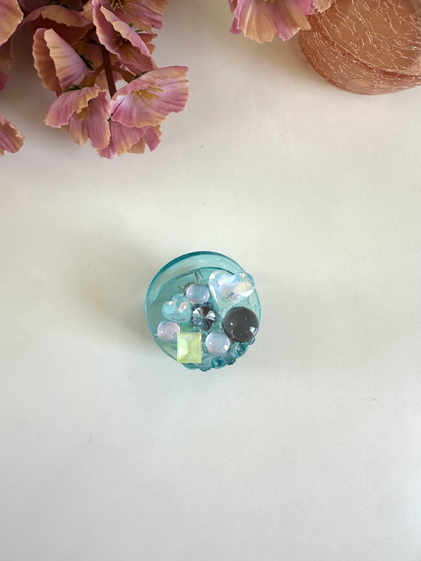 A009 - Fancy hair clips (per piece)