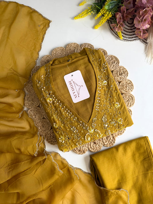 K508 - Mul chanderi Handwork Kurti with pants and dupatta