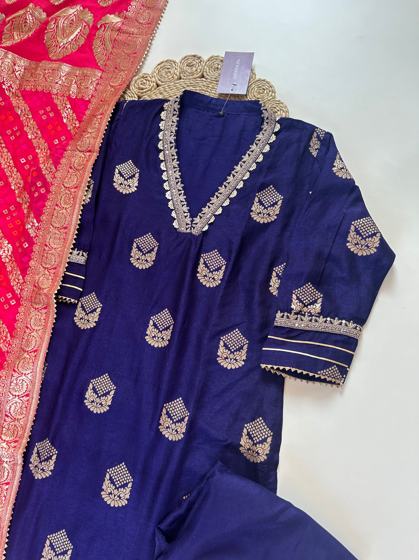 K164 - Dola silk Jacquard collar neck straight kurti with pants and Banarasi silk dupatta.