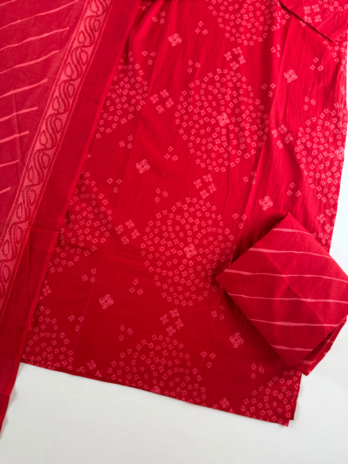 K106 - Mul cotton bandhini straight Kurti with pants and dupatta