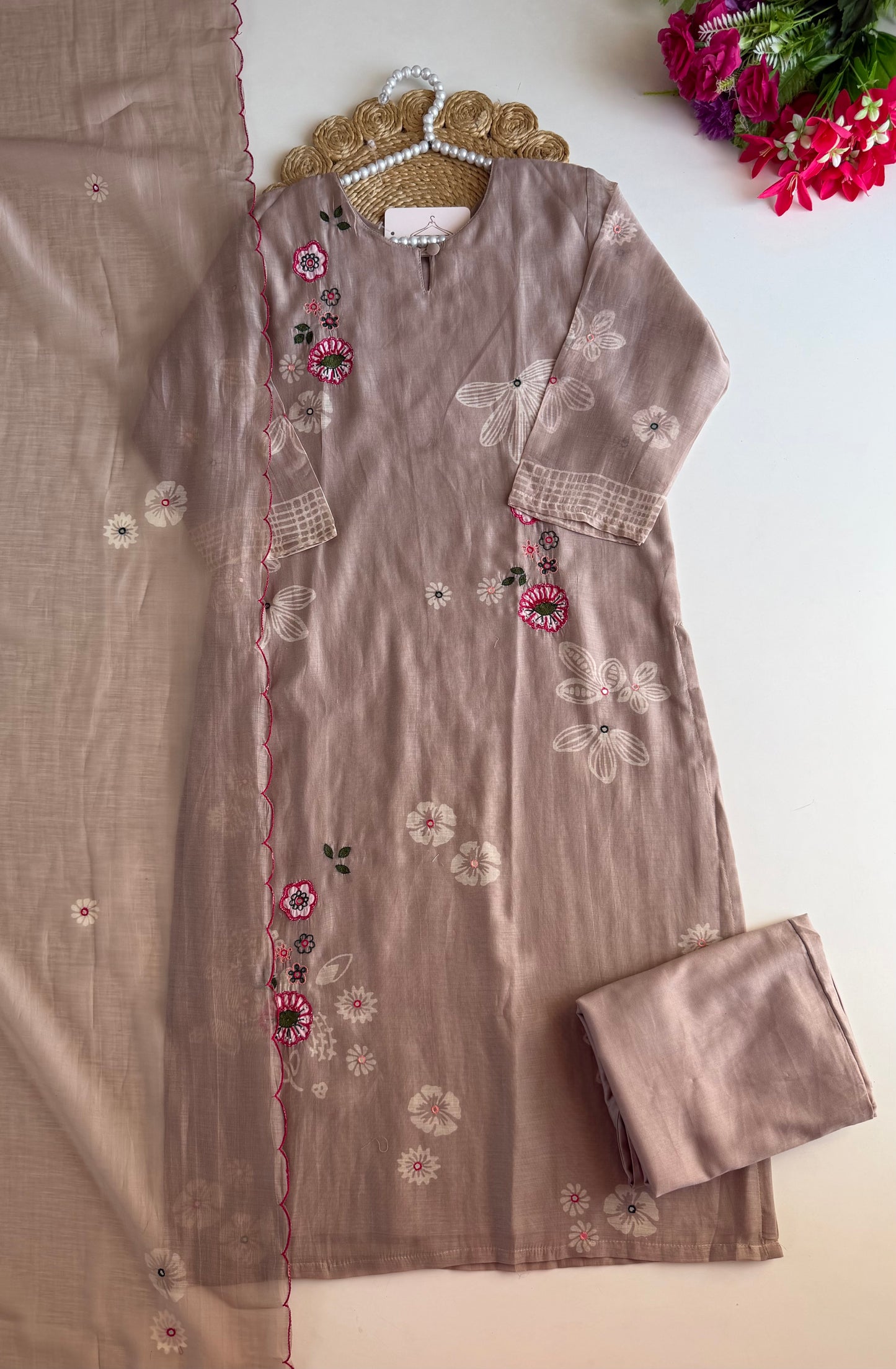 K619 - Mul chanderi embroidered straight Kurti with pants and dupatta