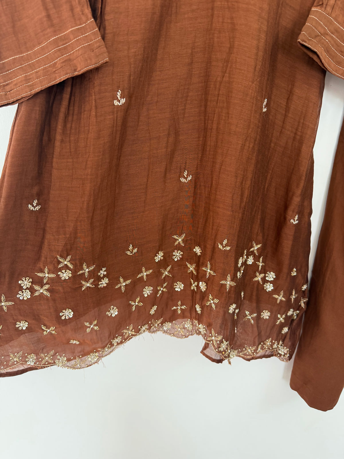 K136 - Mul chanderi handwork coord set