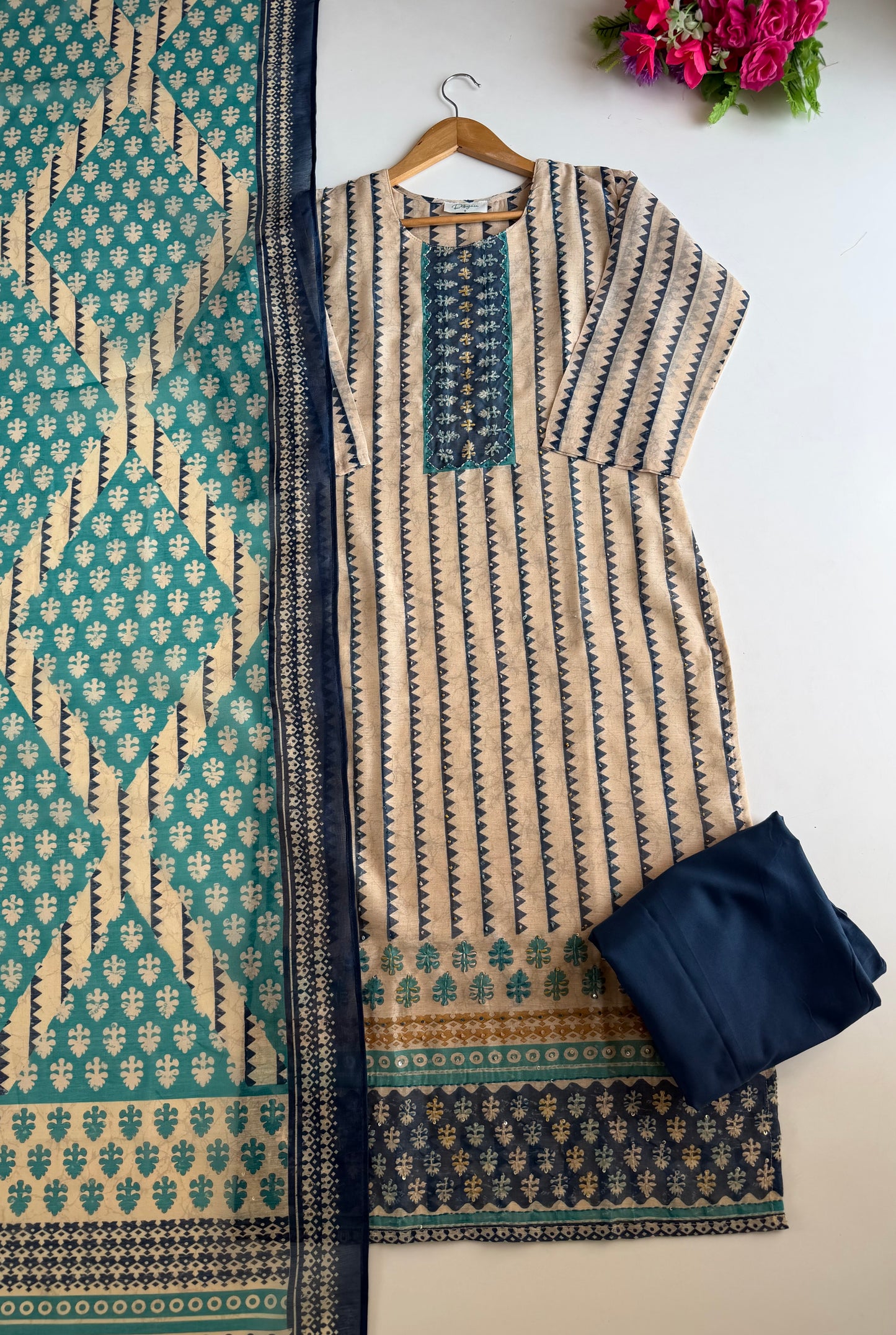 K581 - Chanderi silk katha work straight Kurti with pants and dupatta